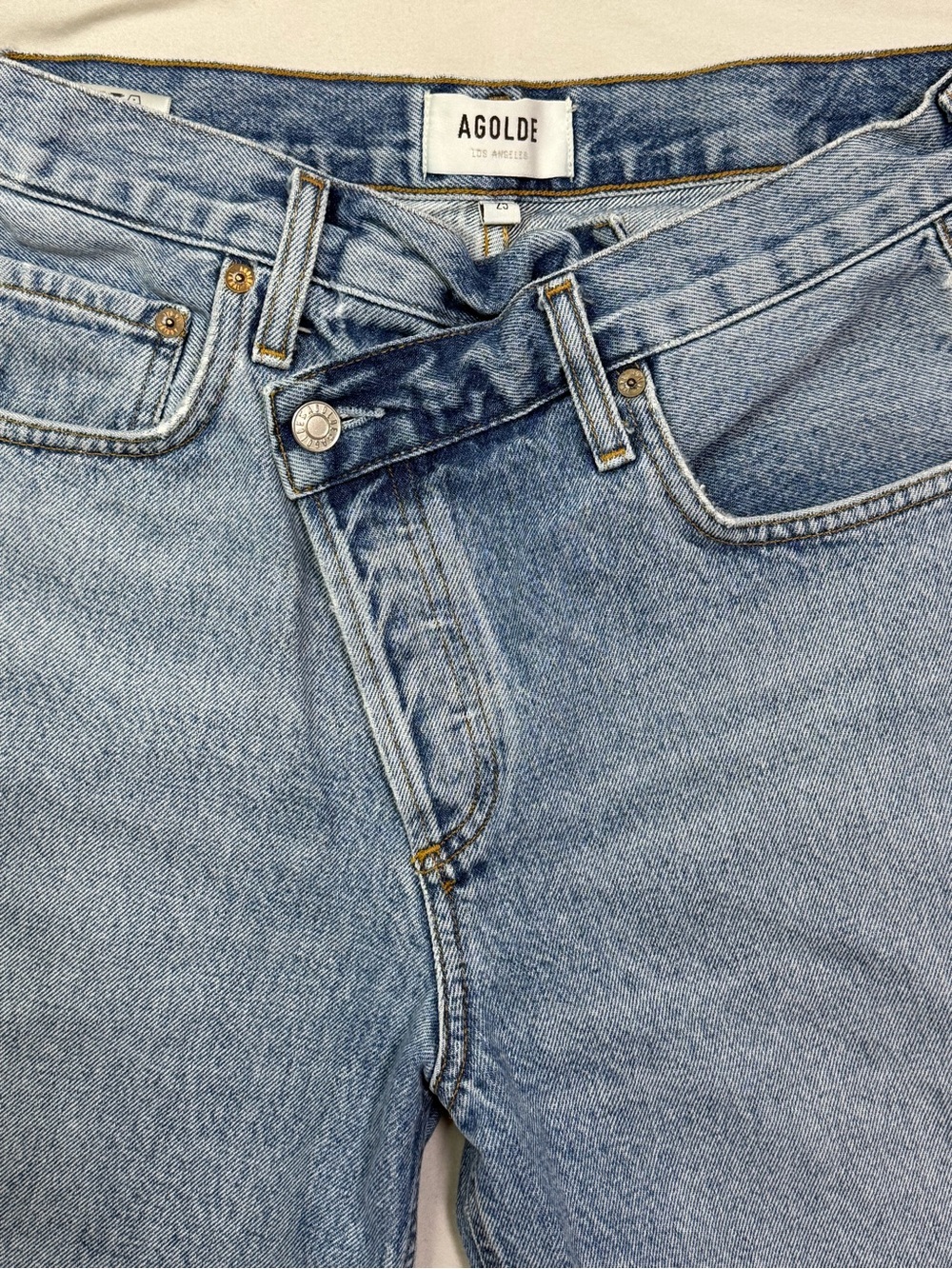 AGOLDE Criss Cross Shorts Size 25 Momentum Wash Light Wash Denim 100% Cotton - Picture 5 of 7
